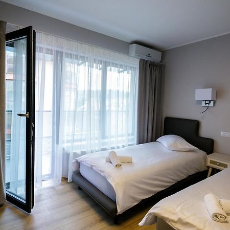 Pensiunea As Floresti  Ngoại thất bức ảnh